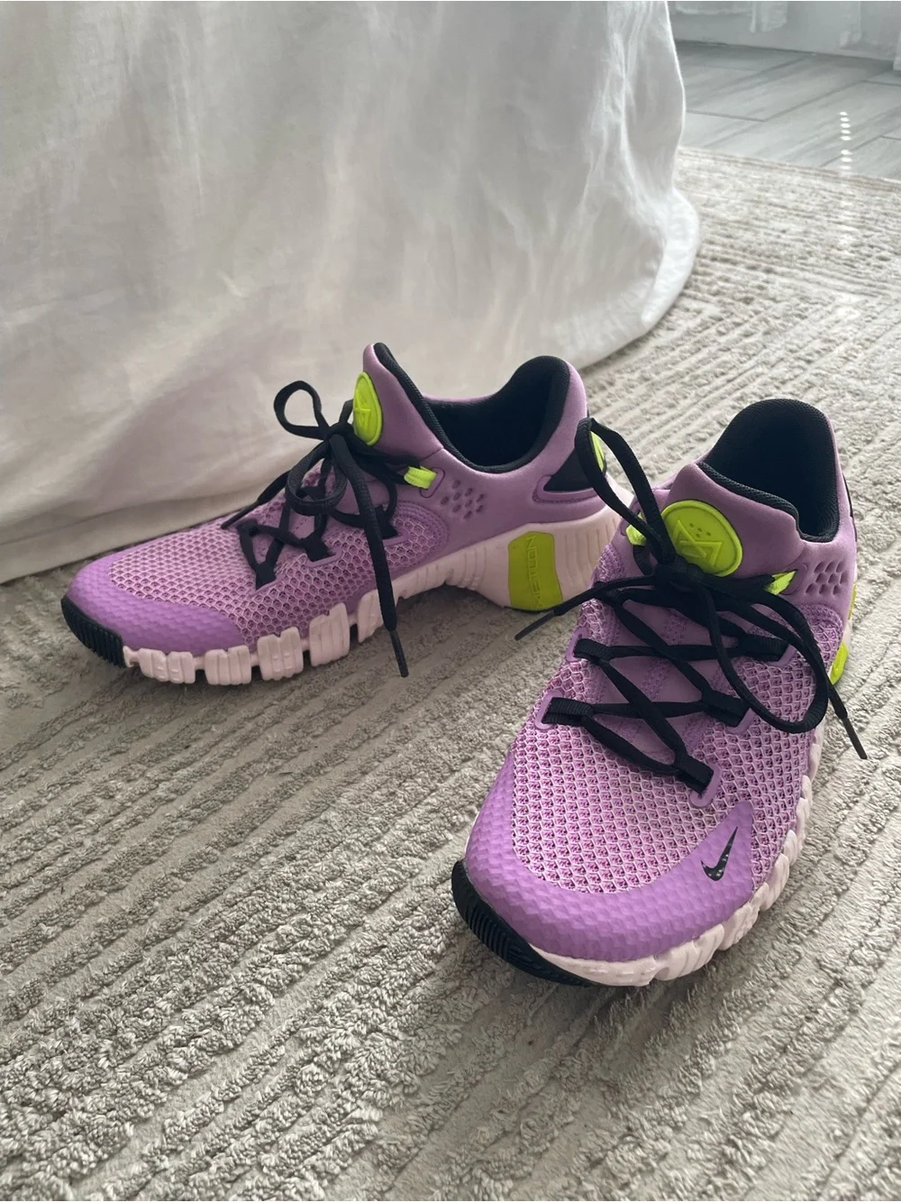 Nike Free Metcon 4 Rush Fuchsia Volt Sneakers